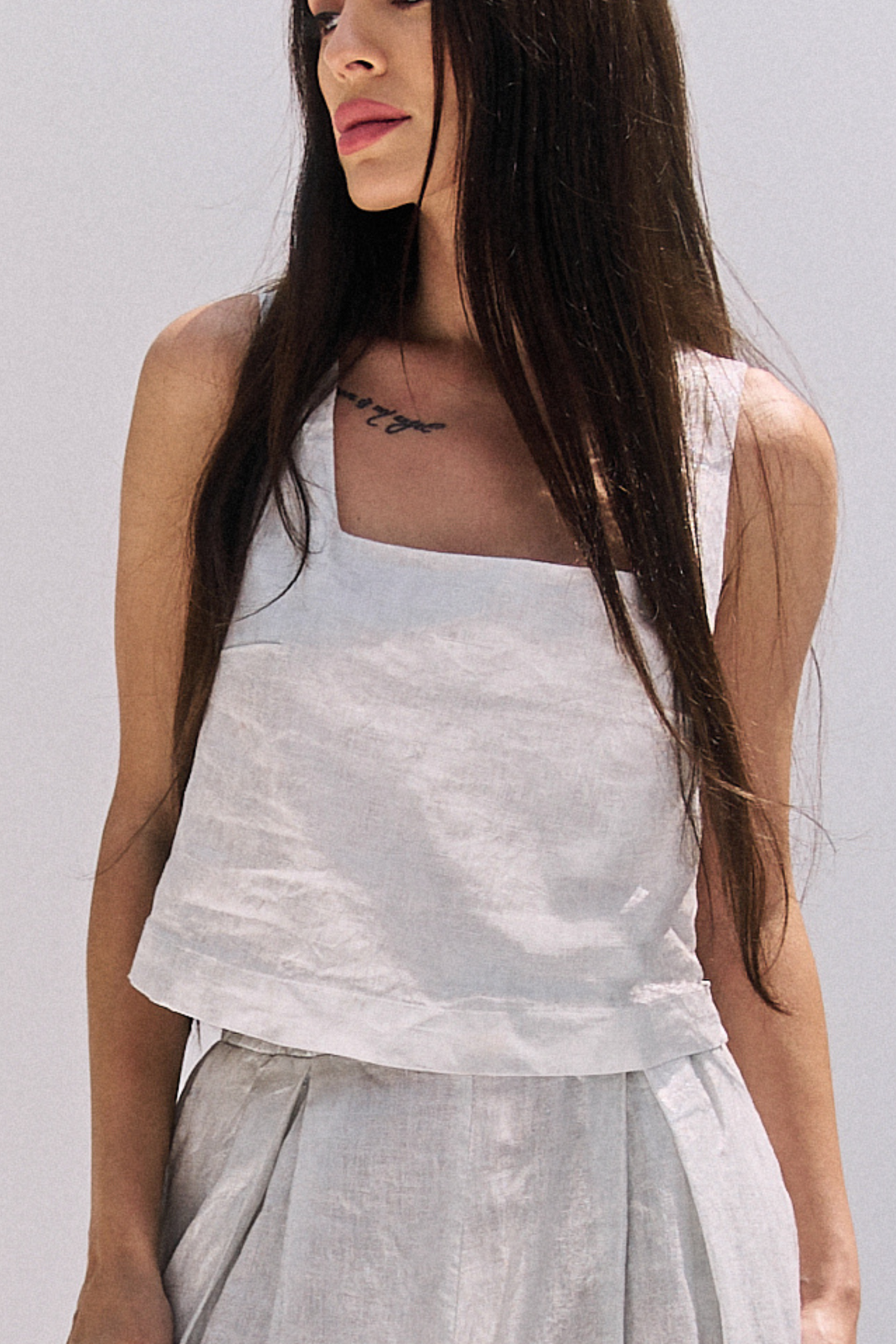 EVARA CROP TOP | GLOSSY WHITE