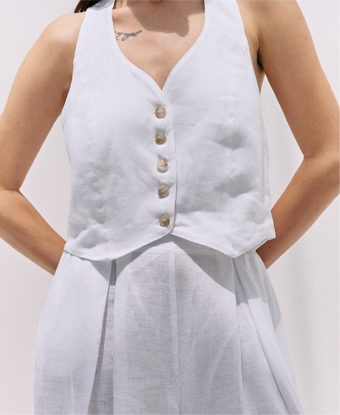 WHITE LINEN VEST