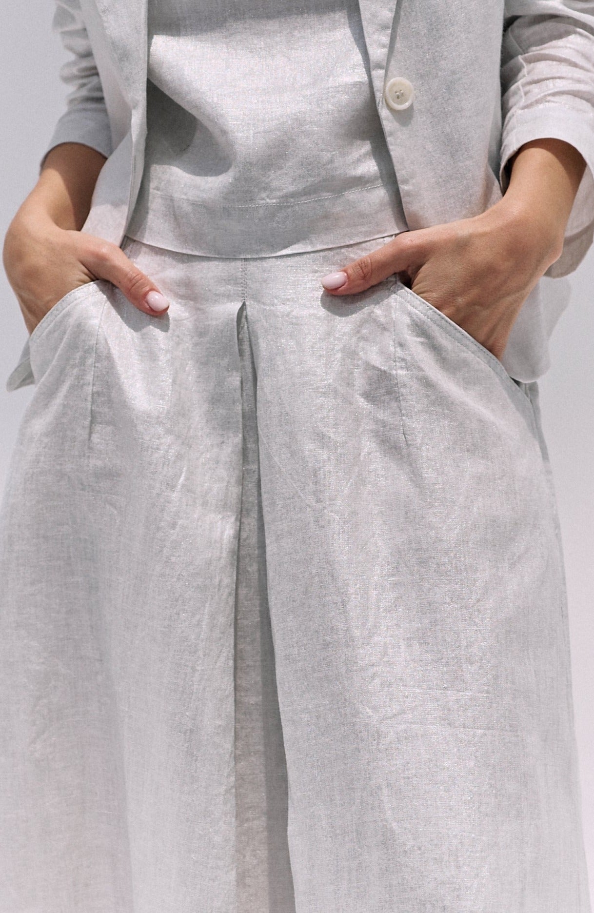 A-LINE EVARA SKIRT | GLOSSY WHITE