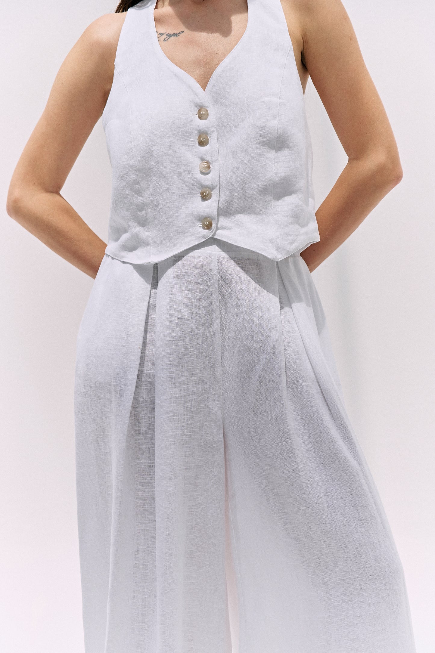 WHITE LINEN VEST